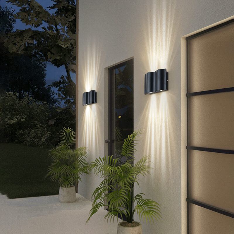 Wandlamp met 2, 4 of 6 lichtbundels – aluminium, zwart