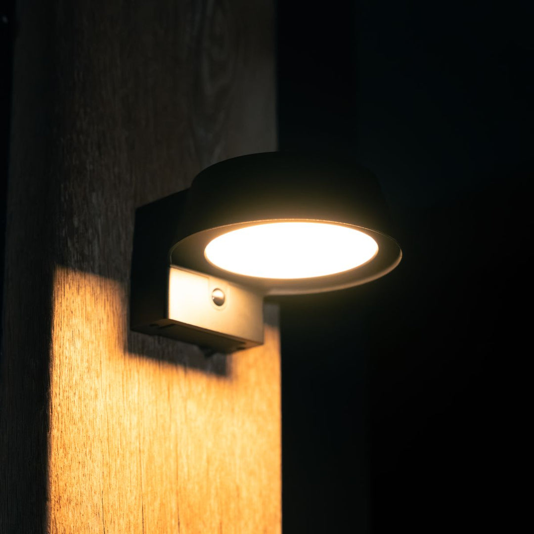 Solar wandlamp met bewegingssensor – 400 lumen, IP44