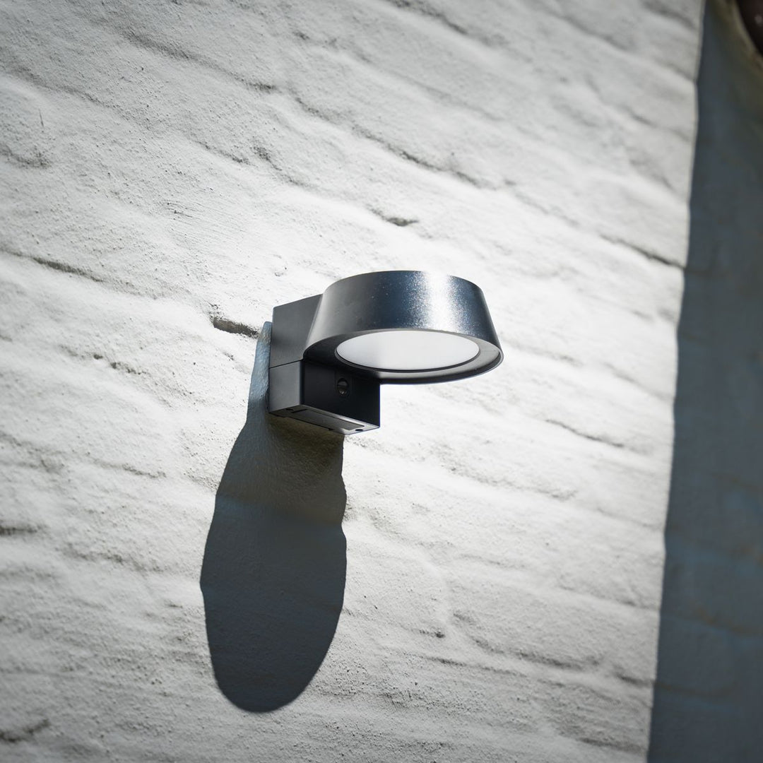 Solar wandlamp met bewegingssensor – 400 lumen, IP44