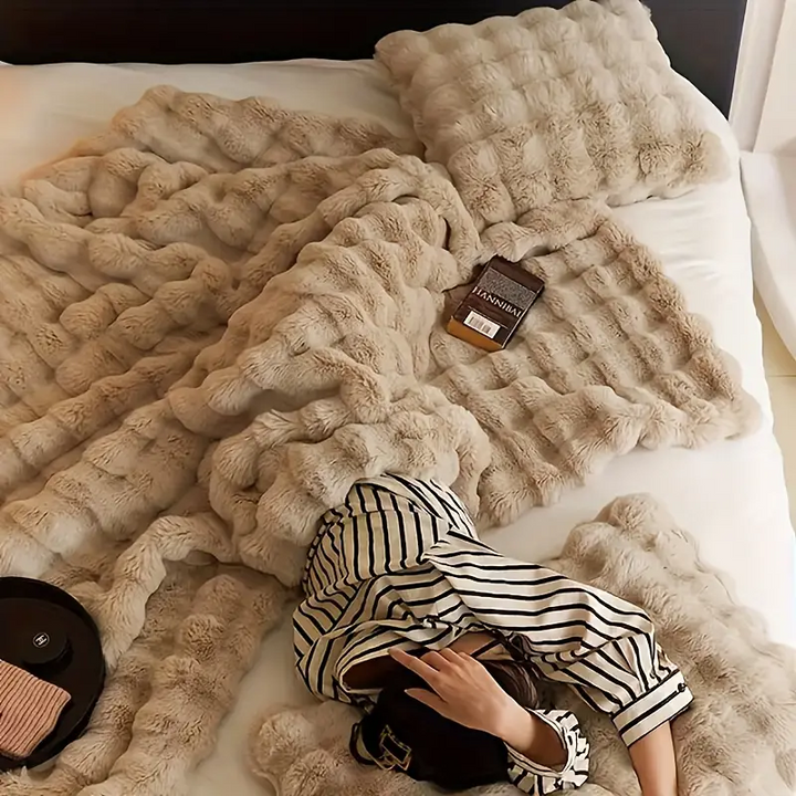 Plaid van imitatiekonijnenbont – twee maten